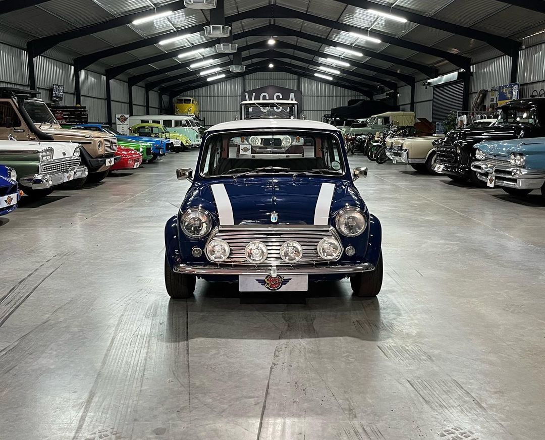 winnie_car's tweet photo. 1976 Austin Mini 1275

A hard to replace toy. She's like a bat out of hell!

#dodge #DodgeChallenger #rt #dodgert #dodgechallengerrt #instacars #cars #carsofinstagram #carswithoutlimits #Carstagram #uscars #americancars #musclecar #musclecars #uscar #moparnation #americancar https://t.co/XAlYafdsYk