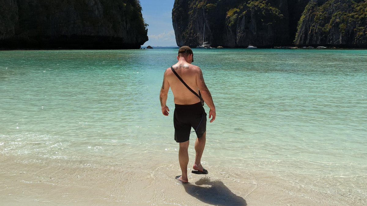 Need some of this in my life <a href="/masung85/">carl mason</a> #view #thailand #mayabay #hotguy #spaff