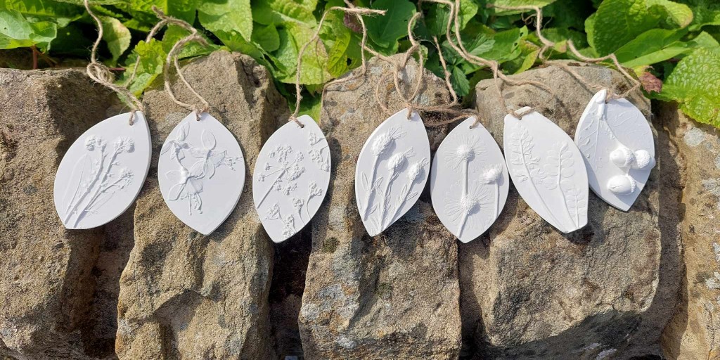 ***New Product*** Beautiful plaster fragrance diffusers supplied by <a href="/thefoxglovetree/">The Foxglove Tree</a> are now available at Fodder. Each cast is made using plants from their garden 💖  Choose your design &amp; fragrance &amp; simply place a few drops onto the back of the diffuser &amp; allow to sink in.