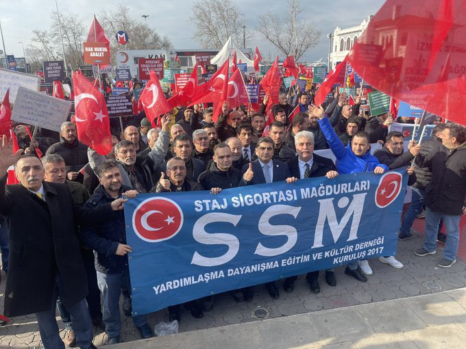 Staj ve çıraklık SGK başlangıcı sayılsın. #StajaTamDestek

#2000sonrasiADALET çalışanlar seslerini duyurmaya çalışıyor artık emekçileri duyun.

#BagkurPrimiEsitlensin diyen vatandaşlarımıza kulak verilsin.

#emekli’lerimiz artık mağdur edilmesin.

#StajyerUnutmayacak