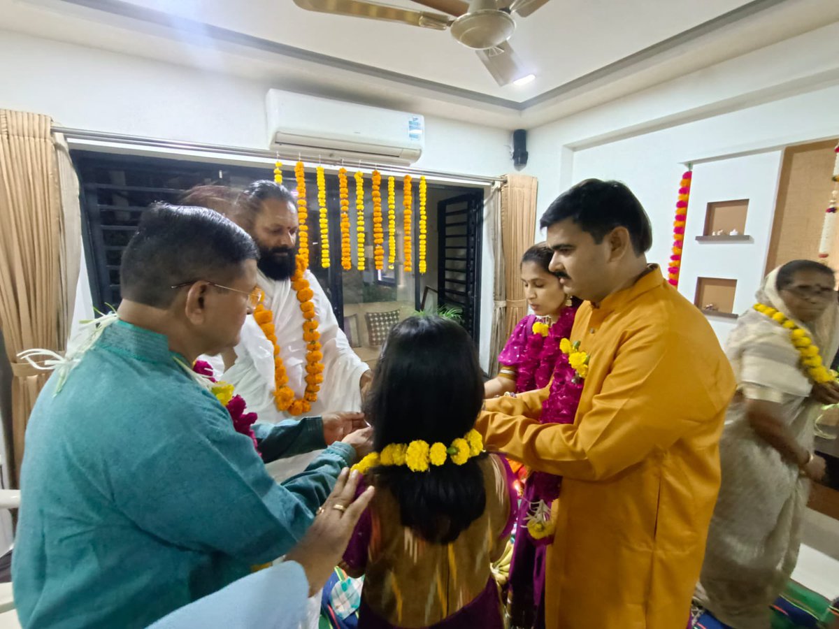 JGDSwamiji's tweet photo. #SravanRudraPuja2023 today evening Pooja from #satelite #Ahmedabad #VDSGujarat
@AOLGujarat @Vaidicpujas https://t.co/ZcH58kw8Rn