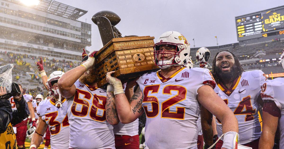 Ryan__Clark013's tweet photo. @CoachHaddy What’s the first thing that comes to mind when I say “21 plays, 99 yards”???

This is what comes to mind for me….Go Clones!!! https://t.co/JyLVgn8JId