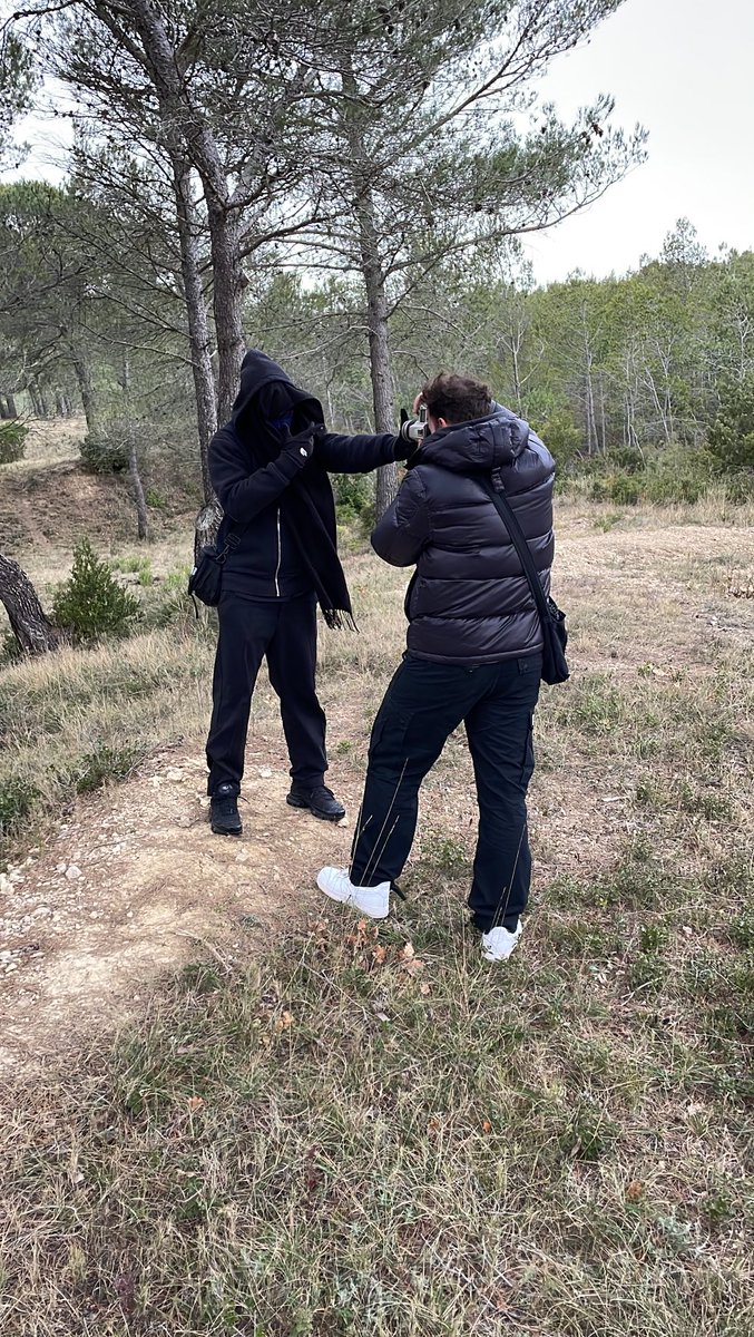 Jayzer248's tweet photo. Putain 1 an et demi que j’ai shooté les backstage du clip de Ziak #timesfly «#letempscestdelargent https://t.co/EXgdFa5WAj