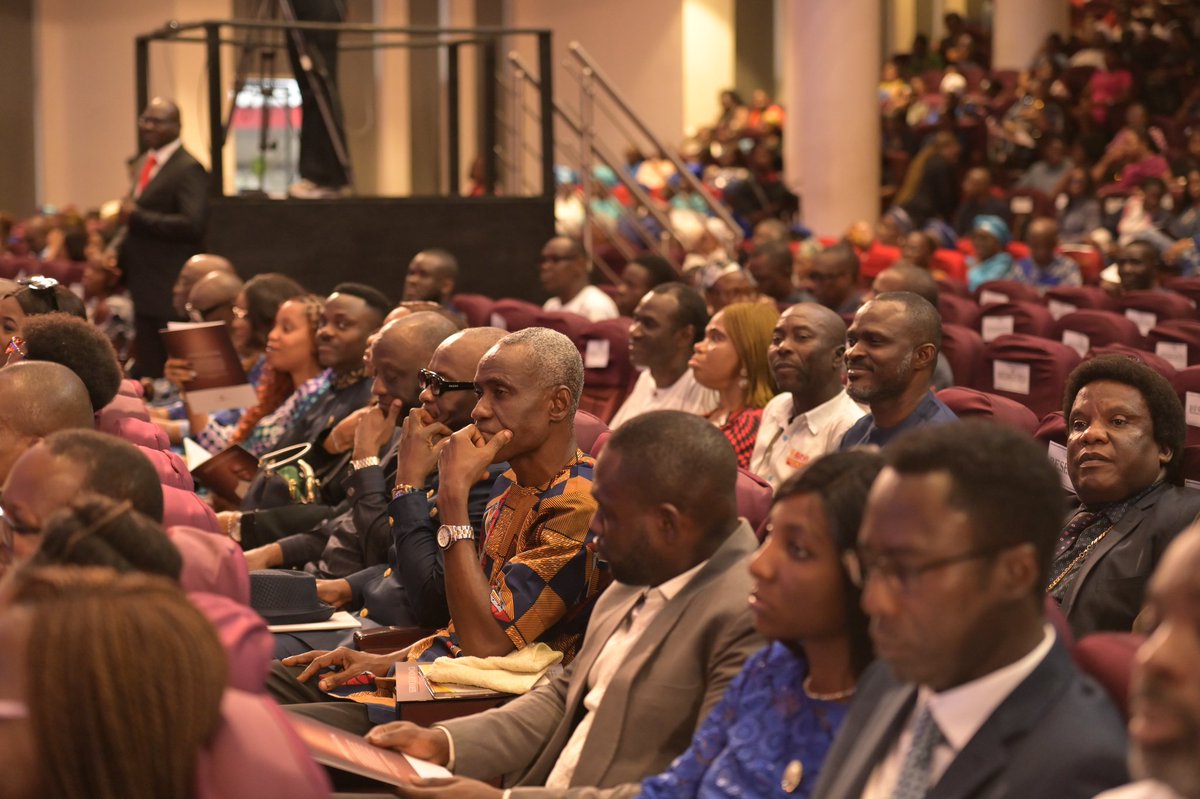 TFOLC's tweet photo. We do not grieve like the rest of mankind who have no hope.
We sing songs of praise to God, knowing that Pastor Taiwo @pastortaiwo is now singing with the angels.

#TheGeneralGoesHome
#PastorTaiwoOdukoya #TFOLC https://t.co/Ky7CsxwF9N