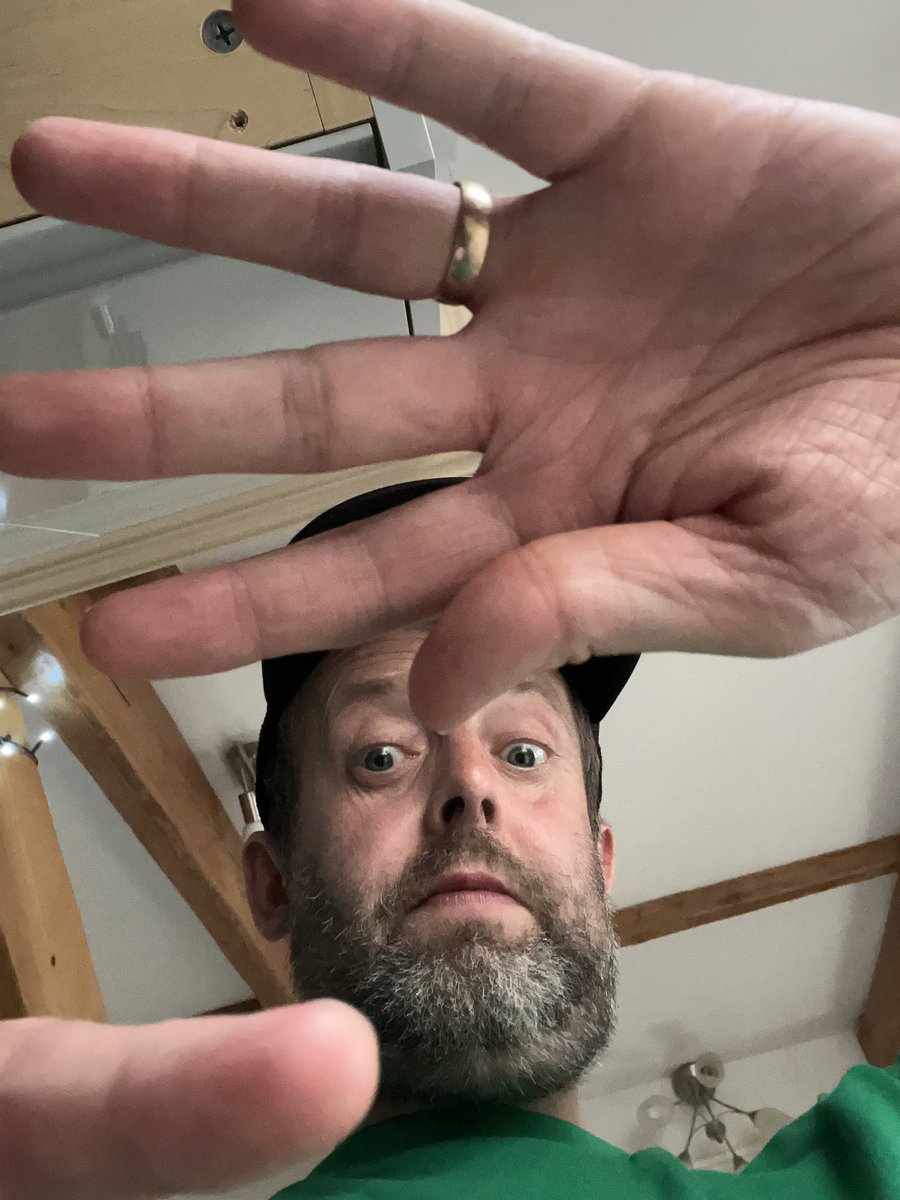 Simon Tucker tweet media