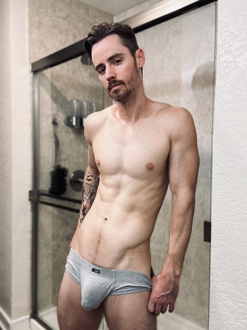 5K likes and I&rsquo;ll take the underwear off. 😏 https://t.co/xKeoHbVfTs<a href="/tag/shibari"class="tags"><span>#shibari</span></a>