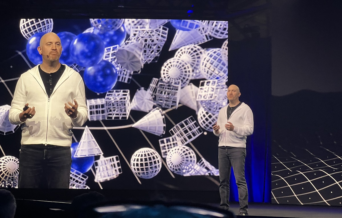 deantak's tweet photo. Wow. Roblox went from 36,000 servers in 2021 to 135,000 now, four times as much, as it now has 65.5 million daily active users, says CTO Dan Sturman. https://t.co/Mga2OWBQkk