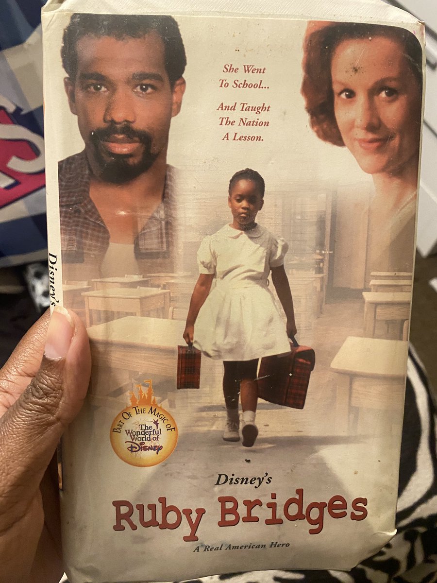 jus_breecause's tweet image. I watched this movie for the first time when I was in the 3rd grade. Afterwards, I wanted to be just like  Ruby. I wanted to make a difference in the world, no matter how scary it may seem. 25 years later and I’m doing exactly that! Happy birthday #RubyBridges