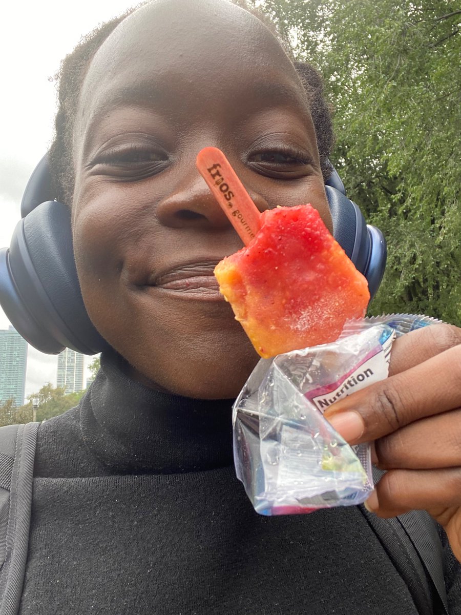 adorakn's tweet photo. Just had the most refreshing @FriosChicago popsicle at Taste of Chicago 👅 https://t.co/sZWJDEagnG