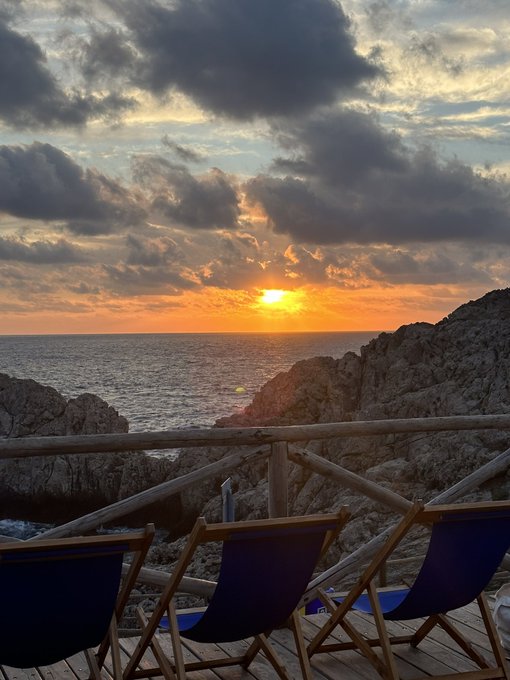 Felt like a Bond moment going out this far on the SUP, it took over one hour to reach the Faraglioni<a href="/tag/ad"class="tags"><span>#ad</span></a>