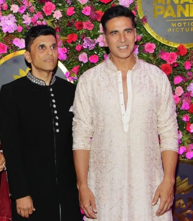 anandpandit63's tweet photo. Akshay, be it any genre or any storyline, you have been acing it all! Romance, comedy, action, fiction, non-fiction.... Thank You for entertaining us for years with your mind blowing performances, and I wish you continue to do so for many more years to come. Wish you a very Happy Birthday Khiladi Kumar @akshaykumar 

#HappyBirthday #AkshayKumar