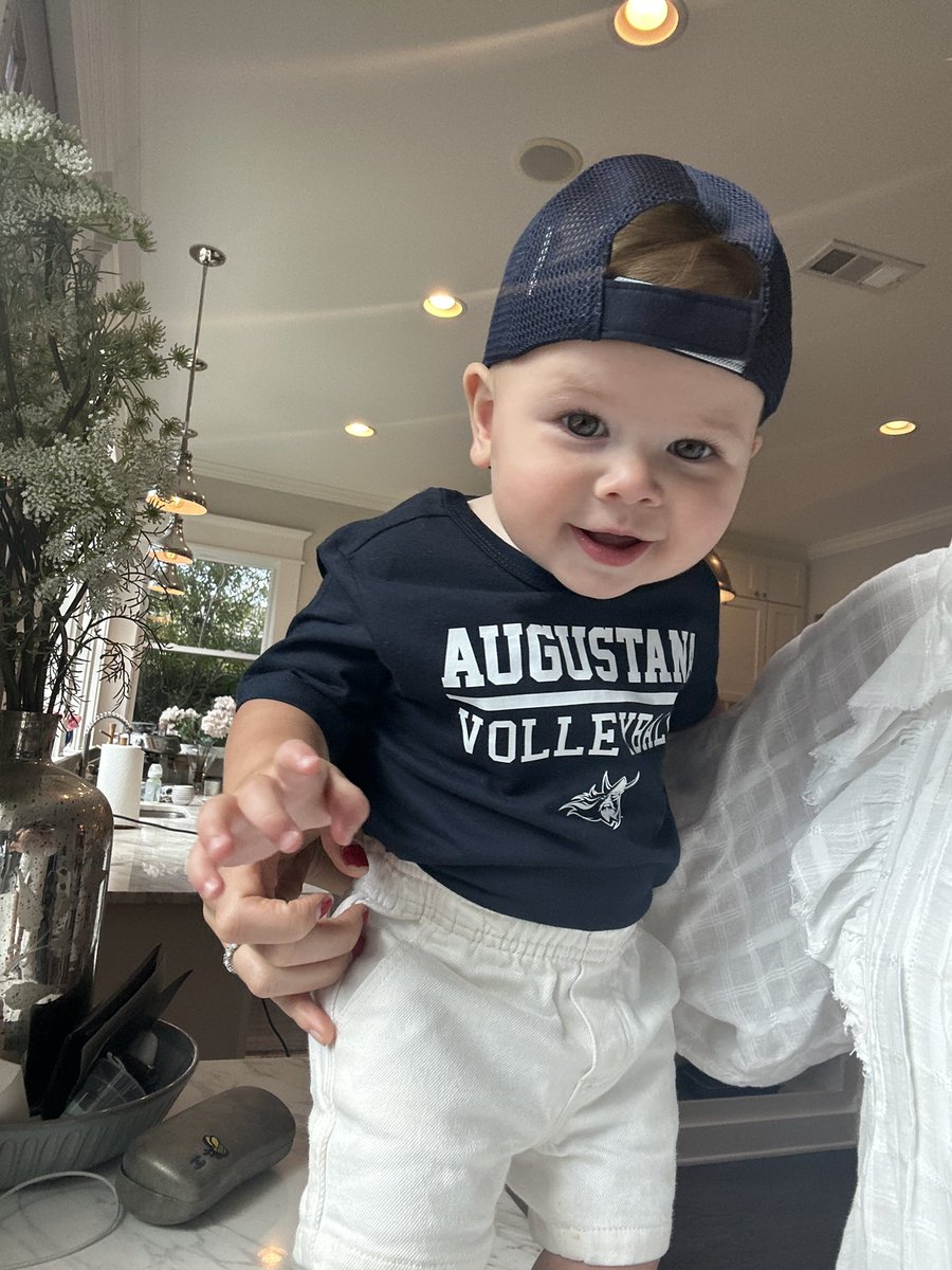 bulldoghoosier's tweet photo. Walker is ready to cheer on Aunt @EllieWalker21 and those Augustana Vikings on Day 2!!!! Let’s go!!!!!! 💙💙🏐💙💙 https://t.co/E5OBl5PbLD