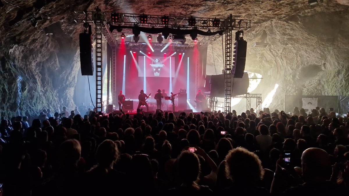 ProphecyProd's tweet photo. Darkspace, 1476 and The Vision Bleak left us in awe. Truly a monumental moment to witness. Who else is in thrall?
#prophecyfest https://t.co/23Fu2XdMFp