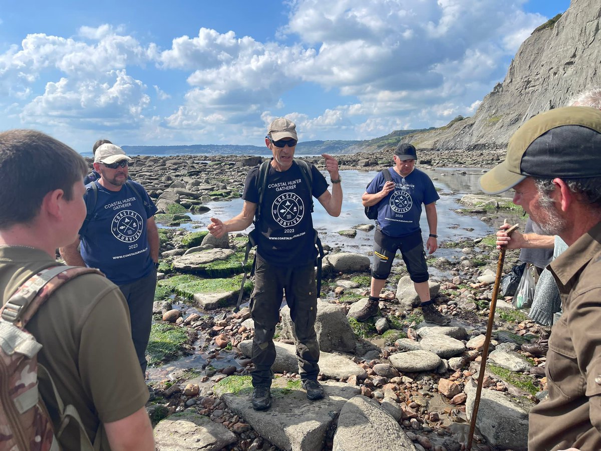 Love too live besides the seaside! Or just simply learn how to catch, by hand the finest seafood in the world! coastalsurvival.com