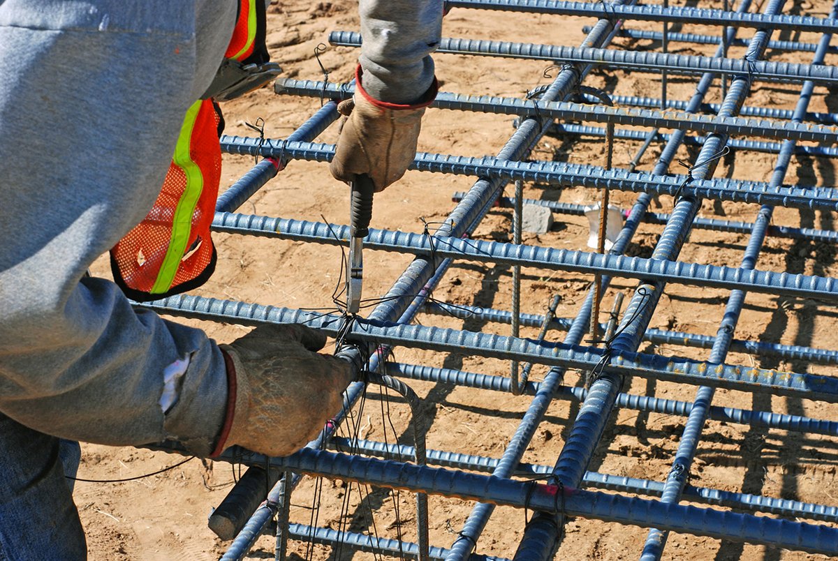 CRSI_tweets's tweet photo. Happy Friday! Check out these images of rebar in action. It might not always steal the spotlight, but it's the hidden hero and the backbone of every strong concrete structure.
#rebar #rebarfabrication #steelreinforcement #rodbuster #ironworker #concretecontractor #architect https://t.co/xkQE1a1CaW