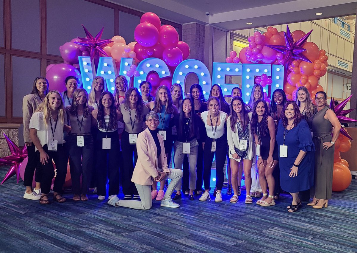 Exciting day at the @WCofFl! 🌟Our GuidEd Regional Director Dr. Stacy Hahn, and Board Chair Kelly Garcia had the pleasure of meeting some amazing high school girls from @HillsboroughSch . Inspiration was in the air as we connected with these bright young minds!