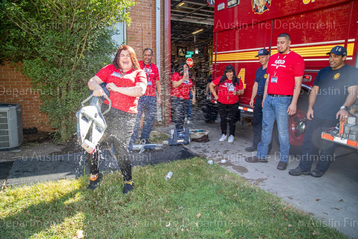 We spent this a.m. with our partners at <a href="/HEB/">H-E-B</a> for the 18th Annual #HelpingHeroes campaign honoring first responders across TX in memory of 9/11. HEB provided lunch, dinner items, did service projects, and learned some life and fire-safety skills! bit.ly/3RhCShJ

📷© AFD
