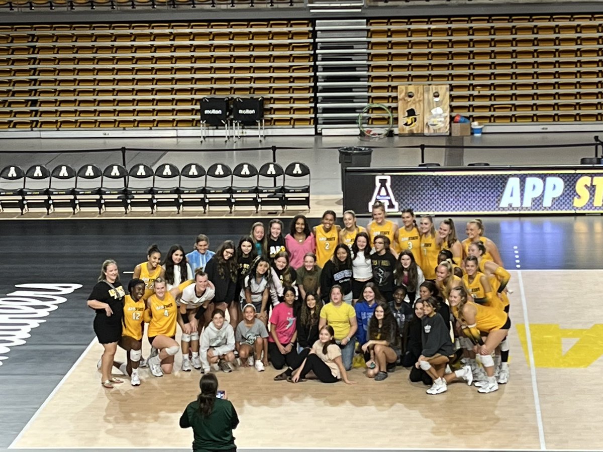AppstateRCOE's tweet photo. What a fantastic @AppStateVB game! Our education majors were recognized on the court; our staff cheered on the team; and some of our area schools brought their volleyball teams to meet the Mountaineers! #apptothetop #firstteach #EducationDay https://t.co/VPq9tSAMZ5