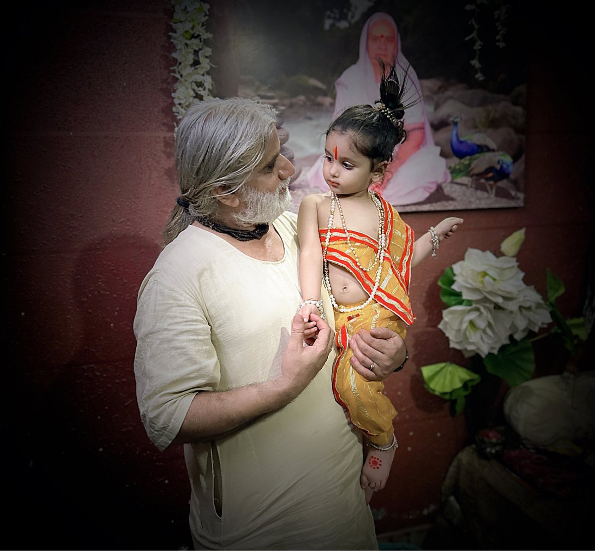 BkrishnaTeerth's tweet photo. परमात्मा में यकीन रखने वाले लोग कभी तनहा नहीं होते। https://t.co/GkogLafHaN