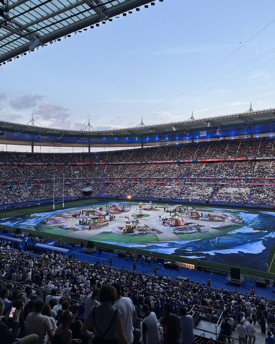 GeorgeRussell63's tweet photo. Unbelievable atmosphere at the @rugbyworldcup! 🏉

Excited to be here with INEOS for the opener. 🇫🇷 🇳🇿 https://t.co/nuozxuI50h