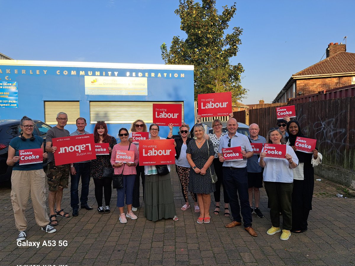 Perfect summers night for a bit of campaigning for @DebbieCookeFaz @LiverpoolLabour #onthehomerun #localvoicelocalchoice #14thSeptemberVoteLabour