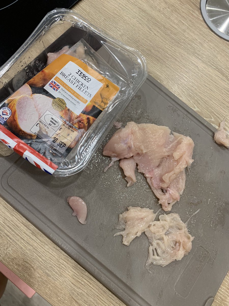 Miss Henery tweet media