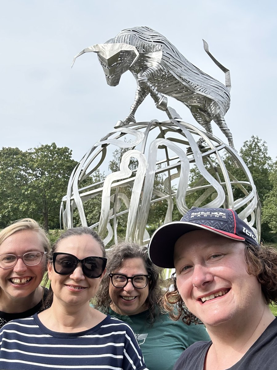 PetaPan17's tweet image. Lovely day catching up with @marcywoolly @buttonhill &amp;amp; @kvsummerfield and checking out RBR.
Thank you for meeting me on my travels 🤗