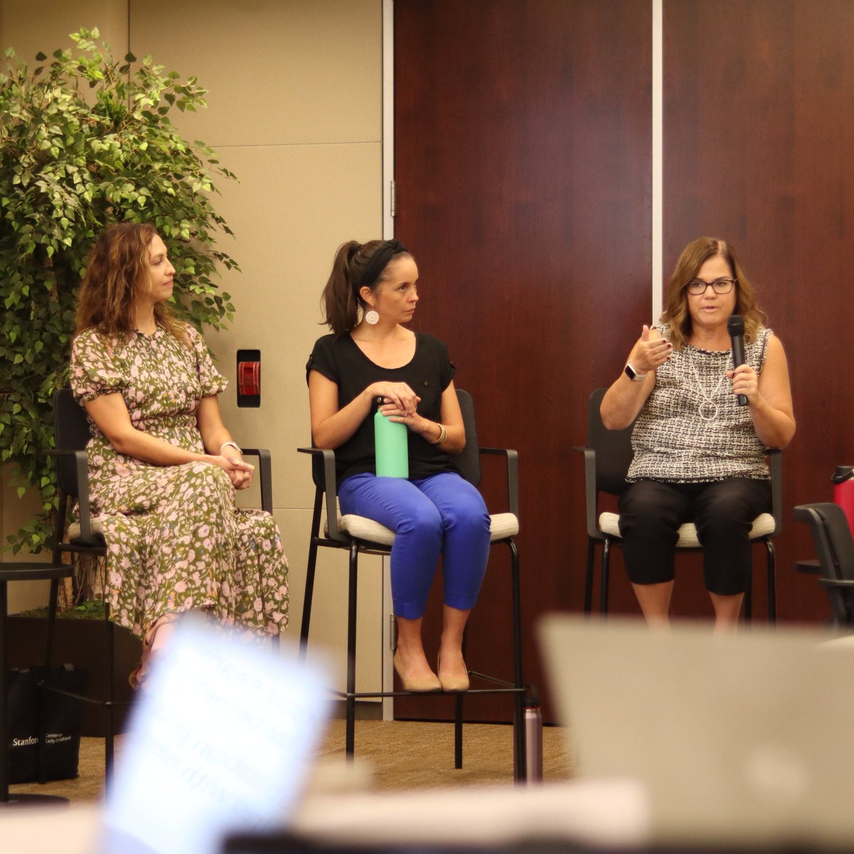 AZCivicLeads's tweet photo. Child Care experts @ShantelMeek, @BarbiePrinster, and #FlinnBrown Fellows Stacy Reinstein and Lela Wendell of @ArizonaDES dropped into Academy for a great panel on the importance of having accessible and affordable childcare in #AZ. https://t.co/KJlrkMv1BT