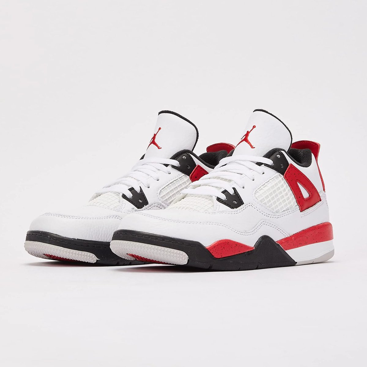 snkr_twitr tweet picture
