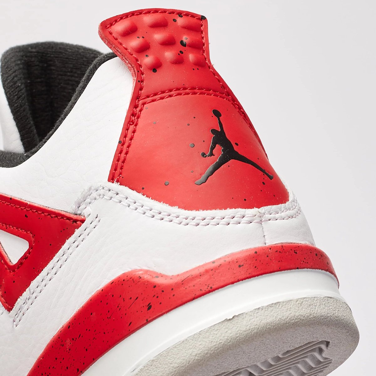 snkr_twitr tweet picture
