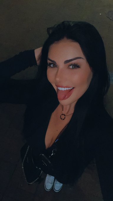 a photo collage of smiling katy ◡̈ https://t.co/MHHgsjy7A6