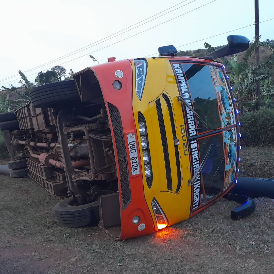 SabulaFm's tweet photo. Seven people confirmed dead following an accident involving a Global bus Reg. UBK 812K & a Fuso truck carrying scrap metals heading to Mbarara City from Isingiro.
#SabulaUpdates https://t.co/kY9laujGcH