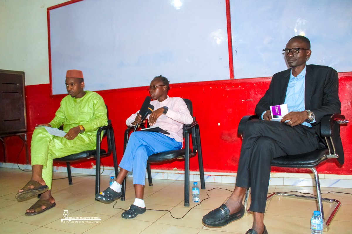 komunitas223's tweet photo. Le 31 août, nous avons célébré le blogging avec un panel sur le thème « le rôle de l'information en ligne dans la consolidation de la paix au Mali »avec @seydinaali et @Bakoumare @SFCG_Mali @UEauMali @FAMOC_MALI @wanepmali
#académiedesblogueursdumali #blogday2023 https://t.co/cr8FKMbkPj