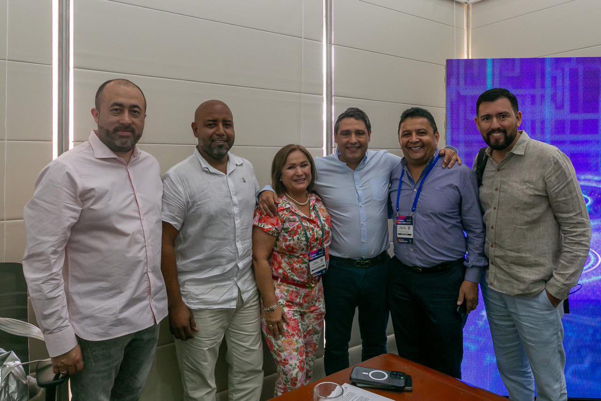 Nos reunimos con los gerentes de la televisión pública regional, con quienes socializamos el mecanismo de transferencia de los recursos para potencializar su gestión. Con esta modificación, se tendrán en cuenta las mediciones de audiencias, no solo de la pantalla tradicional,