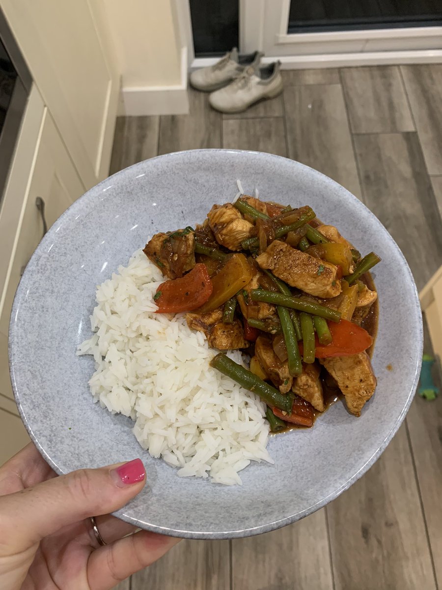 Miss Henery tweet media