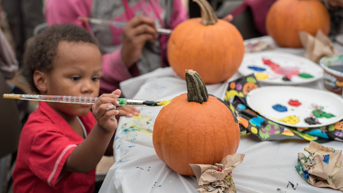 Want an excuse to don your Halloween costume a little early? PDHM is throwing a PUMPKIN PARTY on Oct. 21st for kids ages 3-10. Paint a pumpkin, then take part in a Costume Parade &amp; museum dance party. Don’t forget to grab your treat bag! Details here: tinyurl.com/42xjpfhx