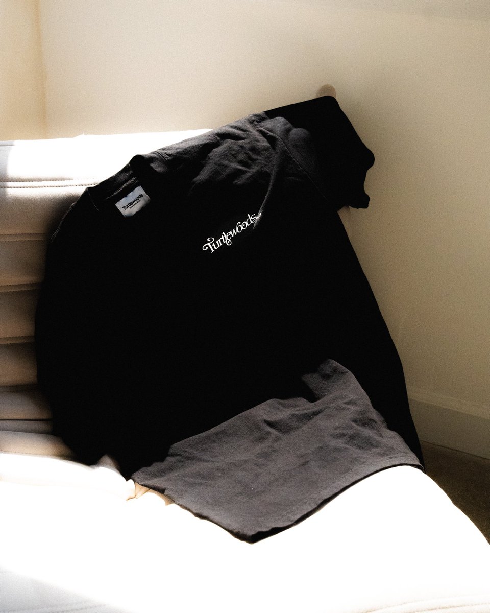 TurtlewoodsFL's tweet photo. swoosh tee dropping next friday 🖤 https://t.co/Yo1xpt6mCf