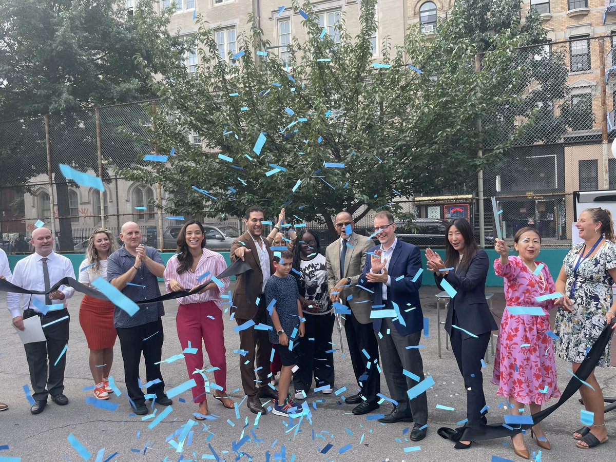 Carlina Rivera (@carlinarivera) on Twitter photo Big congratulations to <a href="/SGL378/">Global Leaders M378</a> for their achievement as an authorized International Baccalaureate World School! Their student presenters were outstanding representatives🌟🎉 Big congratulations to <a href="/SGL378/">Global Leaders M378</a> for their achievement as an authorized International Baccalaureate World School! Their student presenters were outstanding representatives🌟🎉