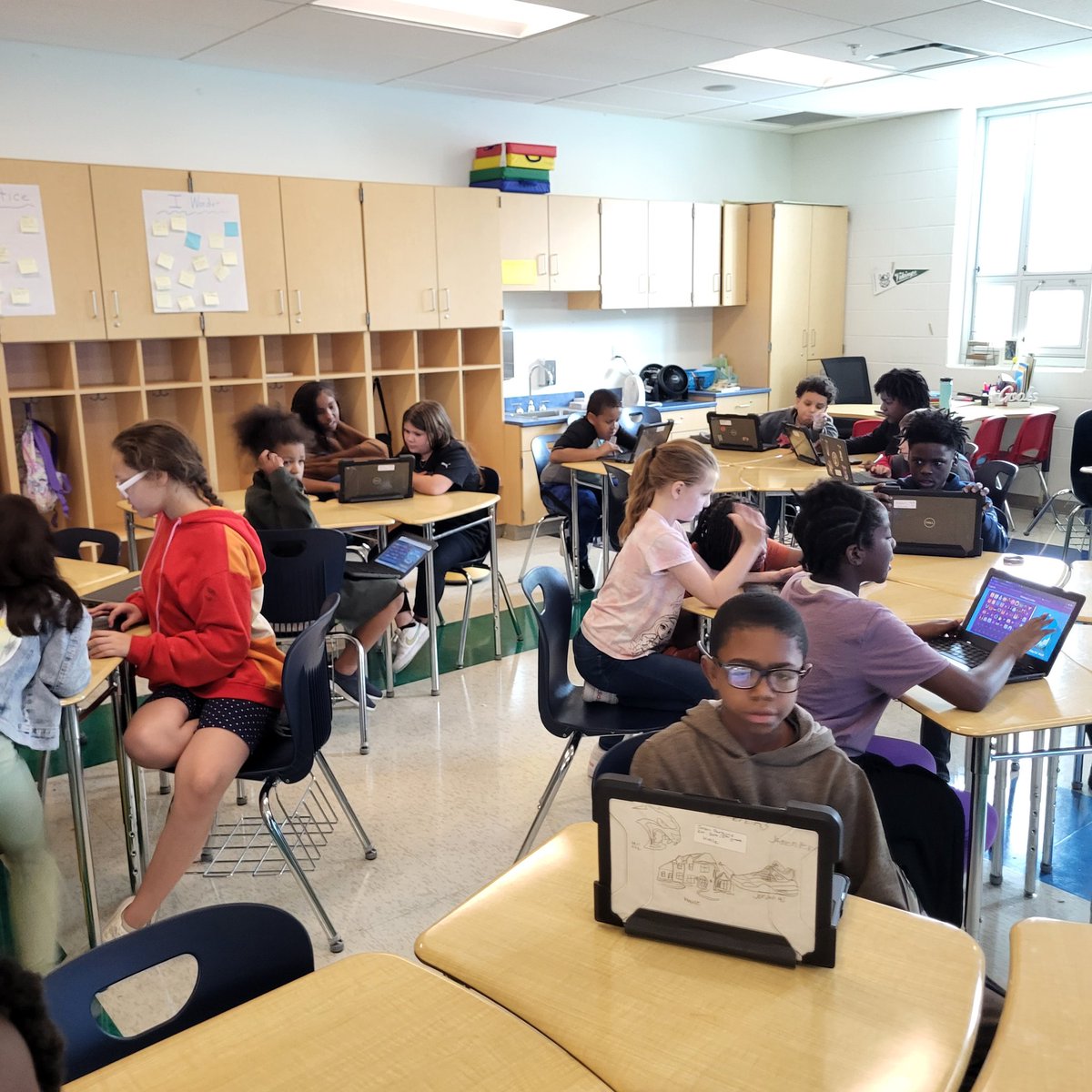 THE Halle School of Inquiry tweet media