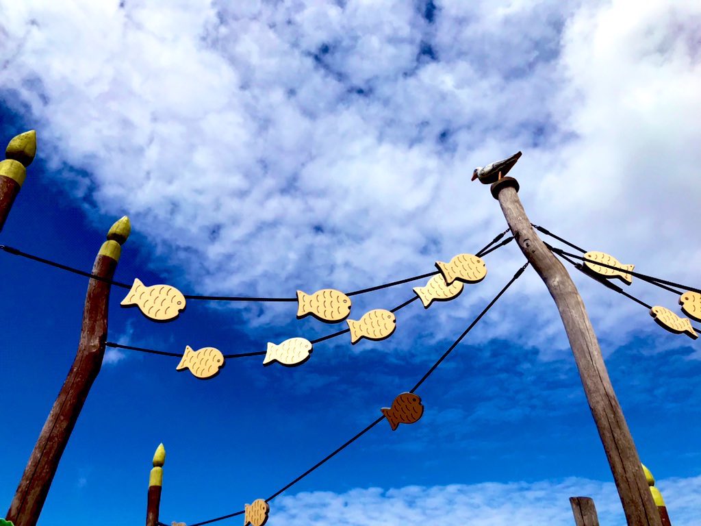 Yttap67's tweet photo. • Blauw van jou 💙
Mijn #ouddorp visjes in de toen #saffier blauwe lucht mogen hier niet ontbreken.
#saffier #fotochallenge @LisetteOpTexel https://t.co/VXkCZpuxkN