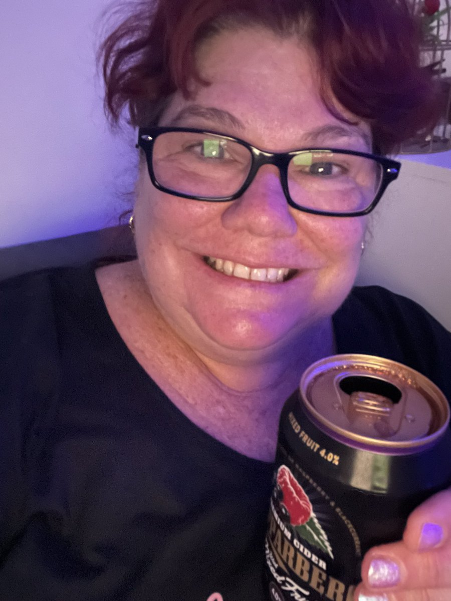 disabledaver's tweet photo. Watching the RWC on my own and it’s bliss 🇿🇦🇿🇦🇿🇦🇿🇦 #RugbyWorldCup #springboksupporter #SouthAfrican #NewZealandRugby2023 
#RSA https://t.co/k1iB5CIxYT