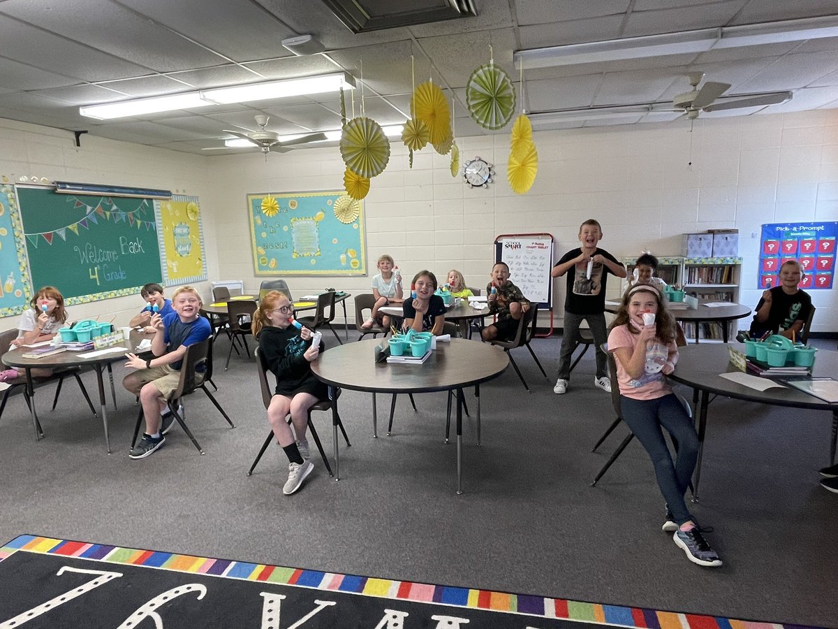 MissEmmaWade's tweet photo. Bomb pops to celebrate our hard work this week growing our 4th grade brains! 💙 🤩 https://t.co/sHGGe78leT