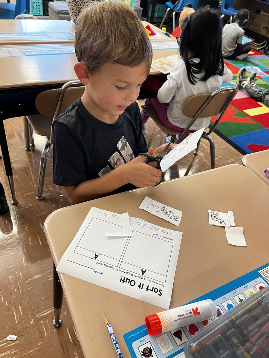 We introduced morning work stations today! ✏️ ✂️