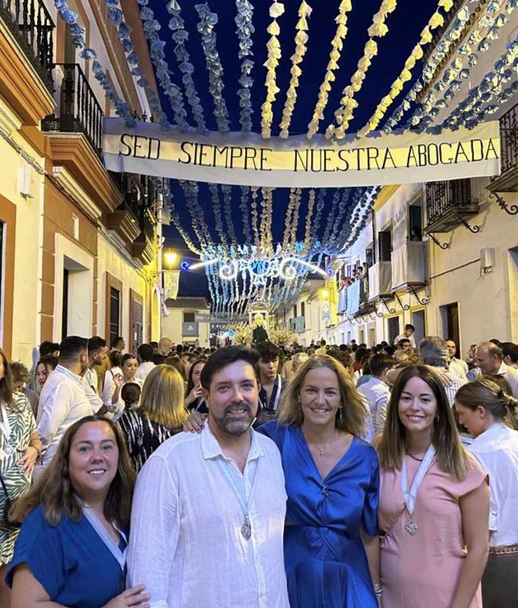 solcruzguzman's tweet photo. 8 de Septiembre. Gracias @antonioenamorao por acercarme la enorme devoción de la Virgen de Setefilla, llena de identidad y carácter propio. Enhorabuena a la @coronadasetefilla ! https://t.co/eUKyIdrc7A