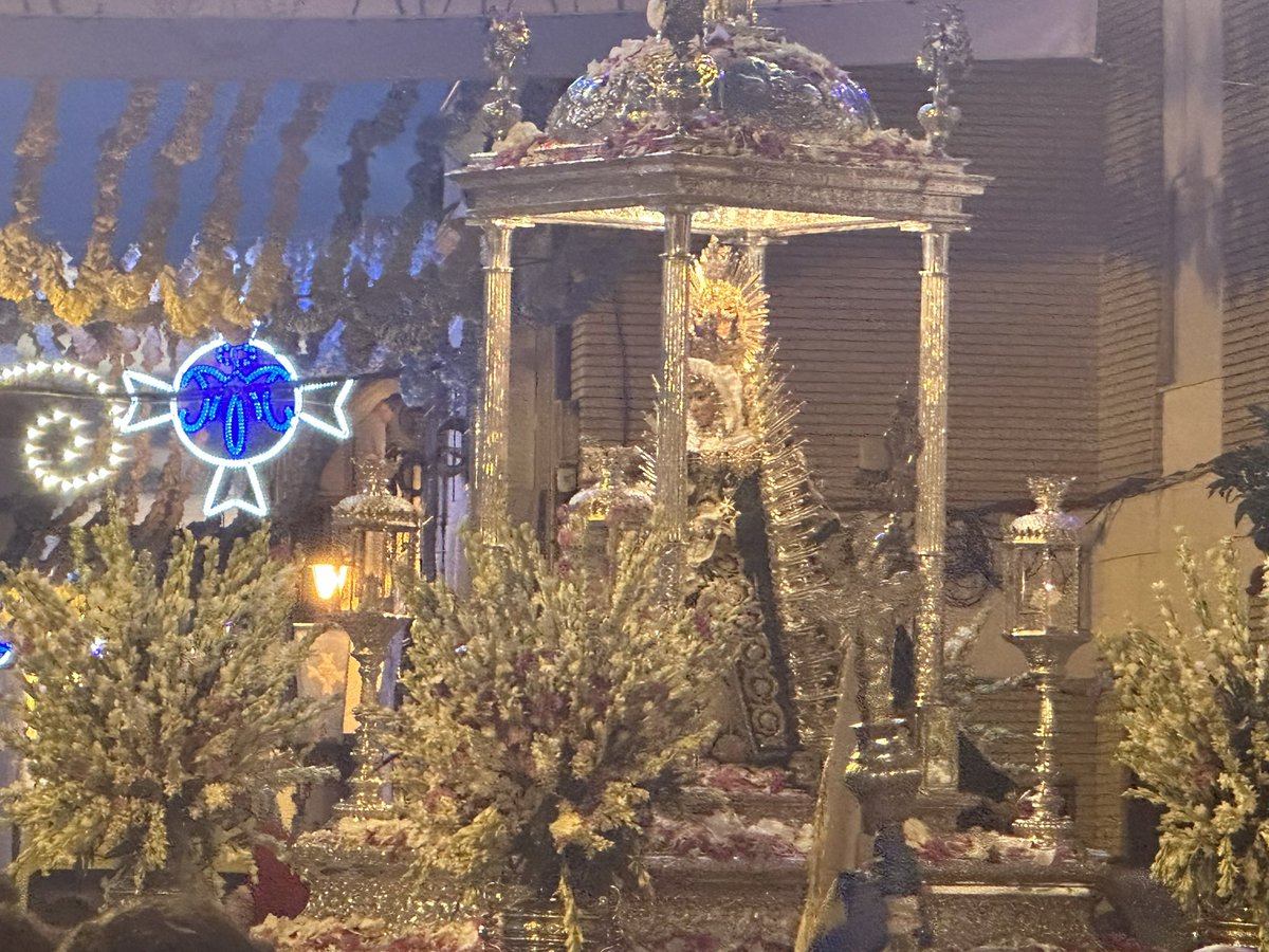 8 de Septiembre. Gracias <a href="/antonioenamorao/">Antonio Enamorado</a> por acercarme la enorme devoción de la Virgen de Setefilla, llena de identidad y carácter propio. Enhorabuena a la @coronadasetefilla !