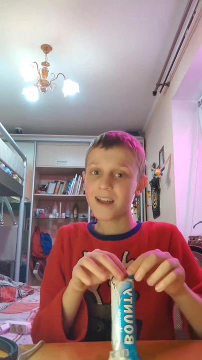 Мне кажется, что с февраля этого года я принимаю решения как в видео с мальчиком «Охуеть! Давай!»