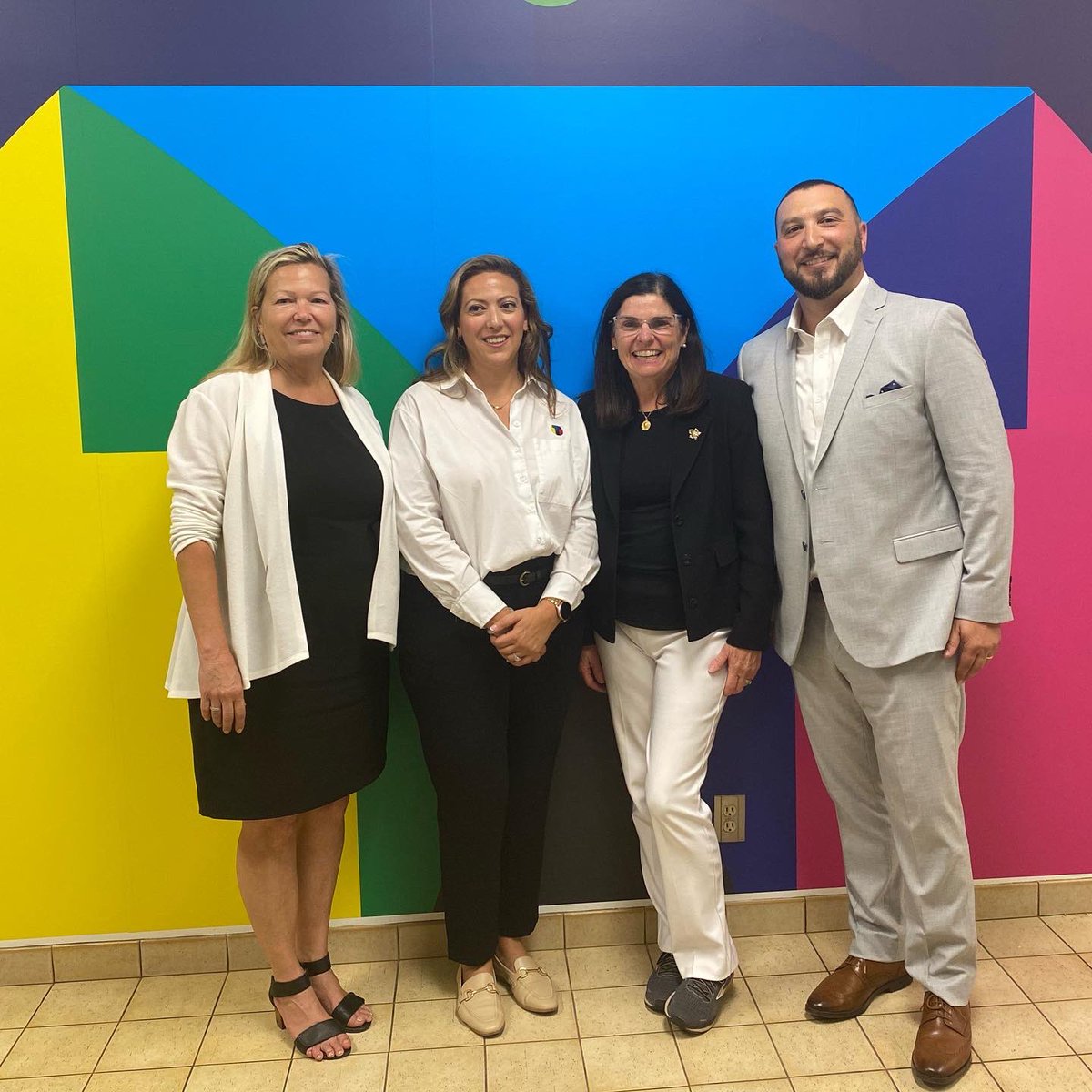 Great to visit <a href="/tempoplastics/">Tempo Flexible Packaging</a> in Innisfil! They offer sustainable packaging solutions &amp; are using federal funding to create new jobs &amp; grow their production capacity. Advanced manufacturing is our strength in Ontario. Our government will continue to support this sector.