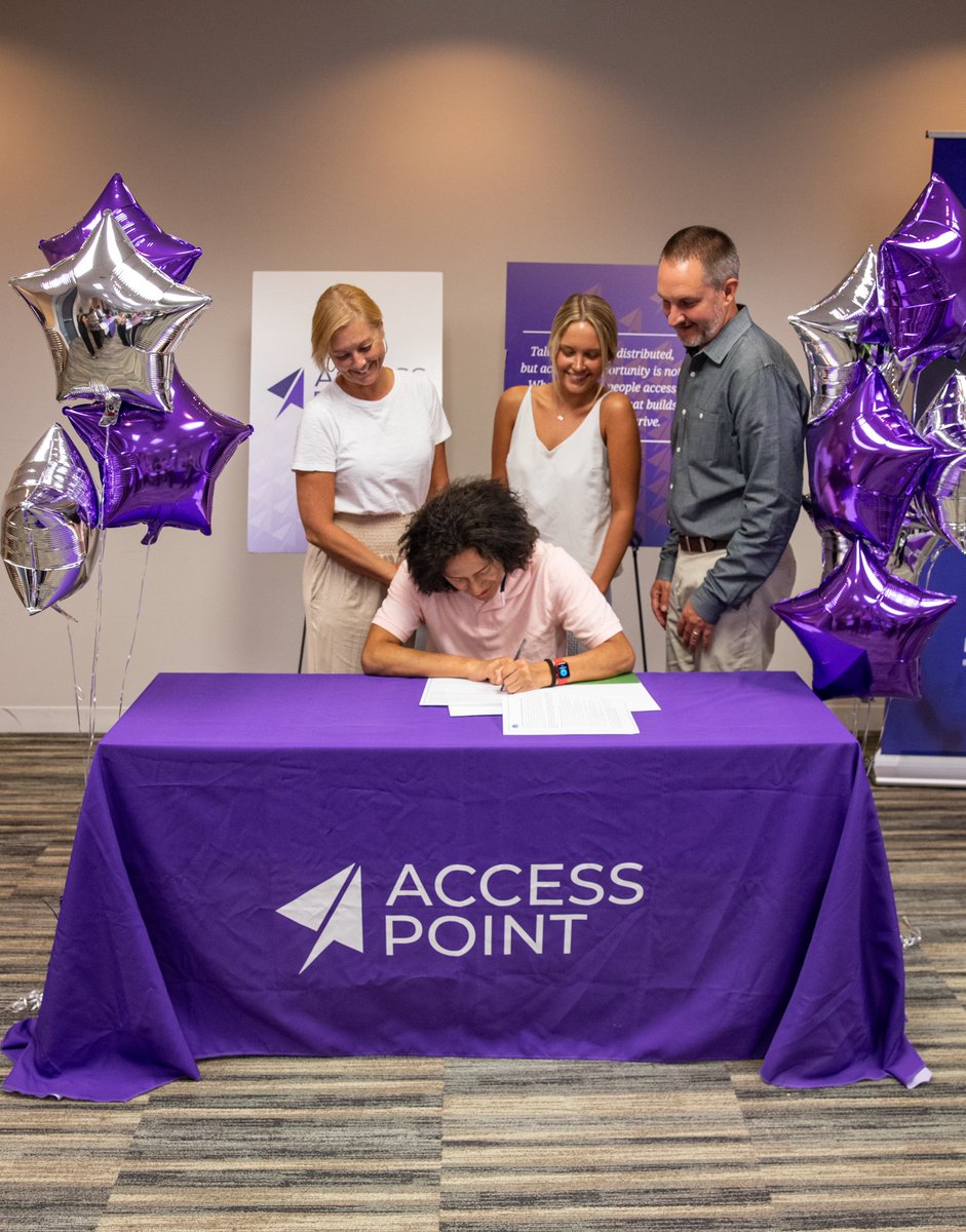 Signing Day for 30 recent STL HS grads officially launched to start their apprenticeships! 🚀 With family, donors, business leaders, national/Missouri workforce and education partners, each signed formal agreements to enter the program’s next phase! ow.ly/gz3f50G94ef