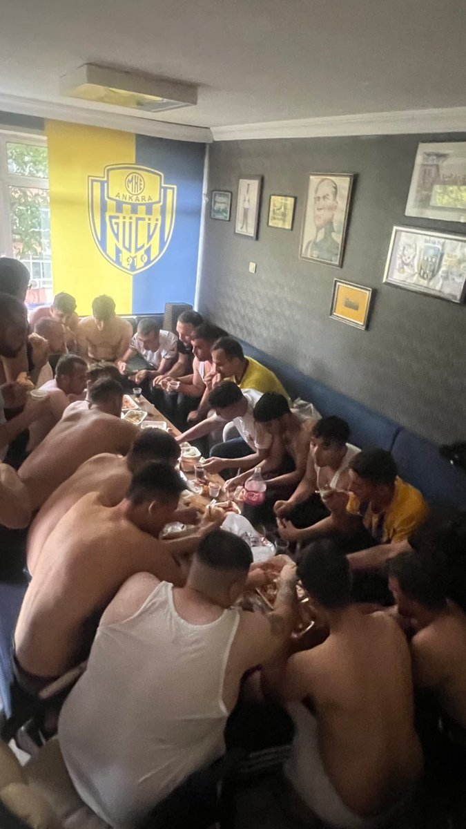 Kralın hükmü, klan acıkana kadardır…