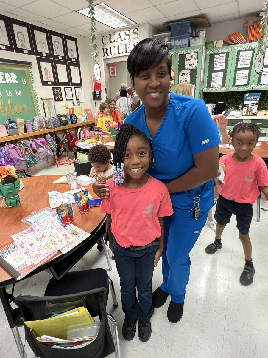 Mrs. Golden tweet media